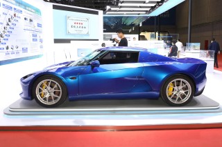 赛道配置齐全！小跑车SC01上市，抢购热潮开启，售价22.98万元起