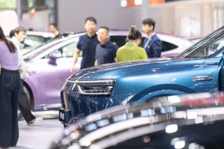 鸿蒙智行亮相西安五一车展，开启智慧出行新篇章，多款新品齐聚展示未来趋势