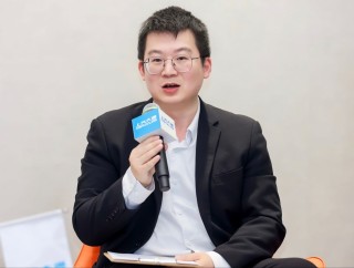 上汽大通开启新纪元探索之旅，混动革命与轻客房车的未来重塑之路！