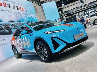 红旗双新车型亮相天津五一车展，H5 PHEV与天工06齐展风采