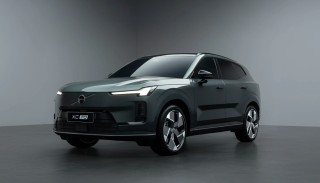 沃尔沃全新XC70插混车登场，引领新时代探险之旅