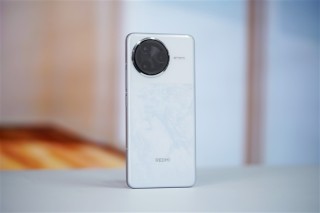 Redmi K80至尊版规格大揭秘，天玑9400+独显双芯，IP68加持直屏旗舰登场