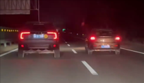 应对高速龟速车与挡路行为，远光灯无效的治疗策略