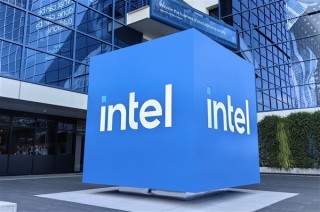 Intel瞄准全球第二大晶圆代工厂宝座，2027年量产目标坚定达成