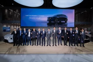 长安马自达MAZDA EZ-60全球首秀亮相上海车展，开启未来出行新篇章