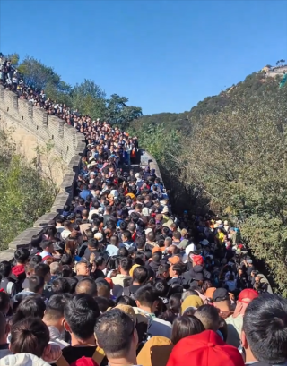 五一假期旅游热潮重现，超3亿人次出游，人均消费达千元水平