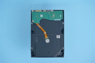 希捷发布震撼性100TB机械硬盘，开启存储新纪元，超越现役三倍容量！