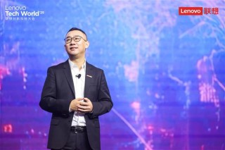 全球首款卷轴屏AI PC携手联想创新亮相，开启全新AI办公时代