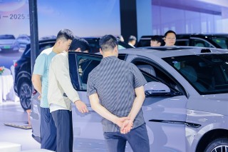 比亚迪旗舰汉L、唐L成都上市，重塑市场价值标杆，汉唐双车引领20-30万级市场新篇章