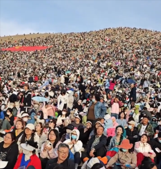 五一假期旅游热潮重现，超3亿人次出游，人均消费达千元水平