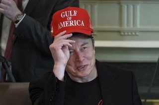 马斯克后悔支持特朗普，媒体沉默的背后故事