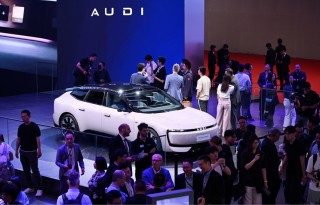 奥迪E5 Sportback亮相上海车展，新豪华电动品牌的启航，引领未来风潮
