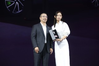 极狐新阿尔法 S5亮相上海车展，未来出行引领者，超值之选