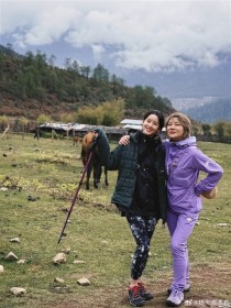 章泽天与杨天真徒步不丹，踏足仙境世界之旅