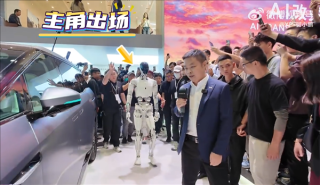 小鹏机器人IRON亮相，身高178cm的机器人即将投入工厂与门店工作应用