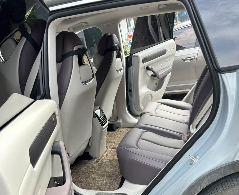 预算十万能否购入中大型SUV？零跑C11车主真实评价大揭秘！  第2张
